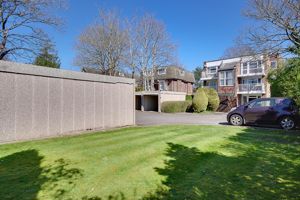 Rear External- click for photo gallery